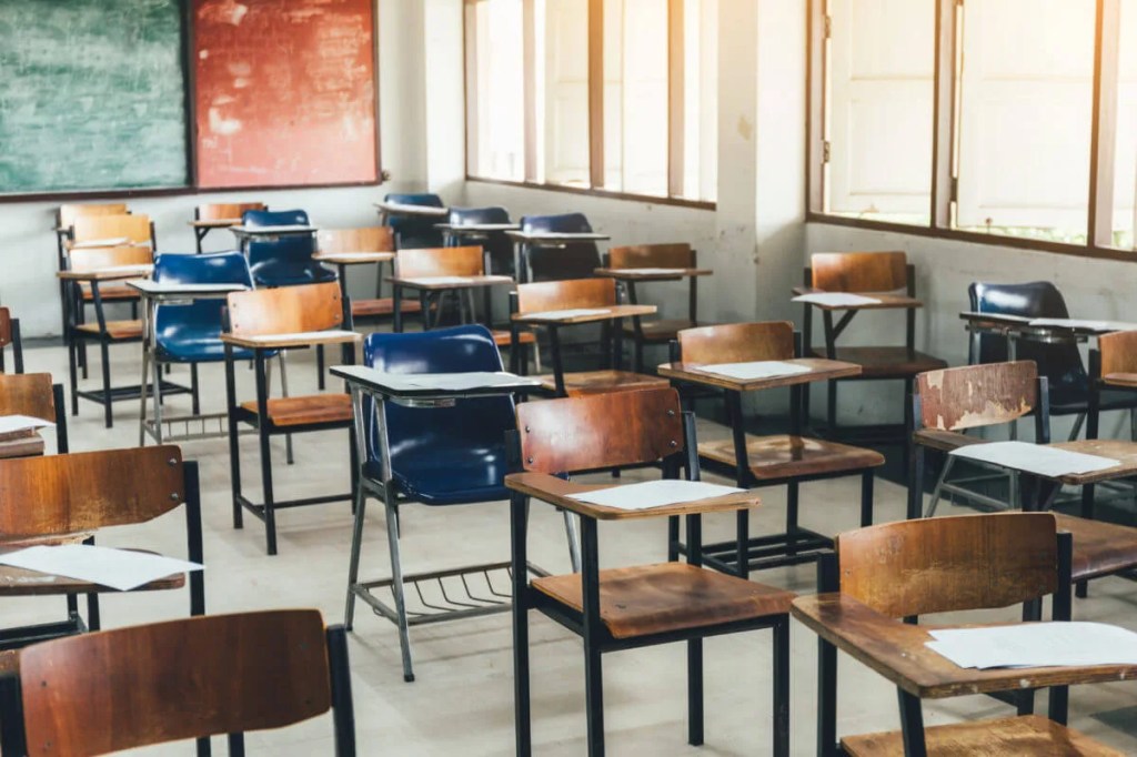 Philadelphia Schools Are Rife With Asbestos. Now the Teachers Union Is Suing.