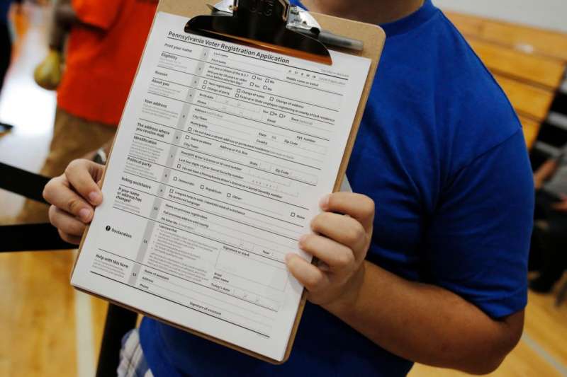 How do you register to vote in Pennsylvania?