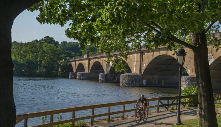 10 historically significant stops along the 75-mile Schuylkill River Trail