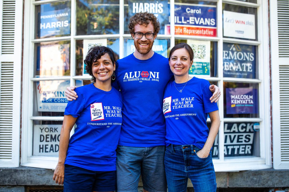 Tim Walz’s former students campaign for him door-to-door in York County