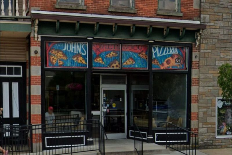 Storefront of John's Wildwood Pizzeria in Erie