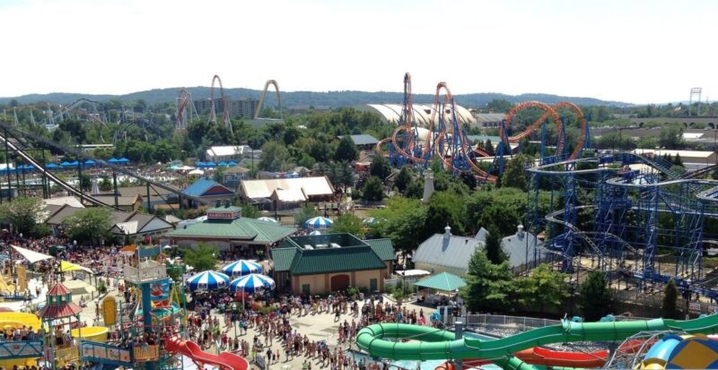 Hersheypark Lost boy wandering elevated monorail line in Hersheypark is saved by another parkgoer