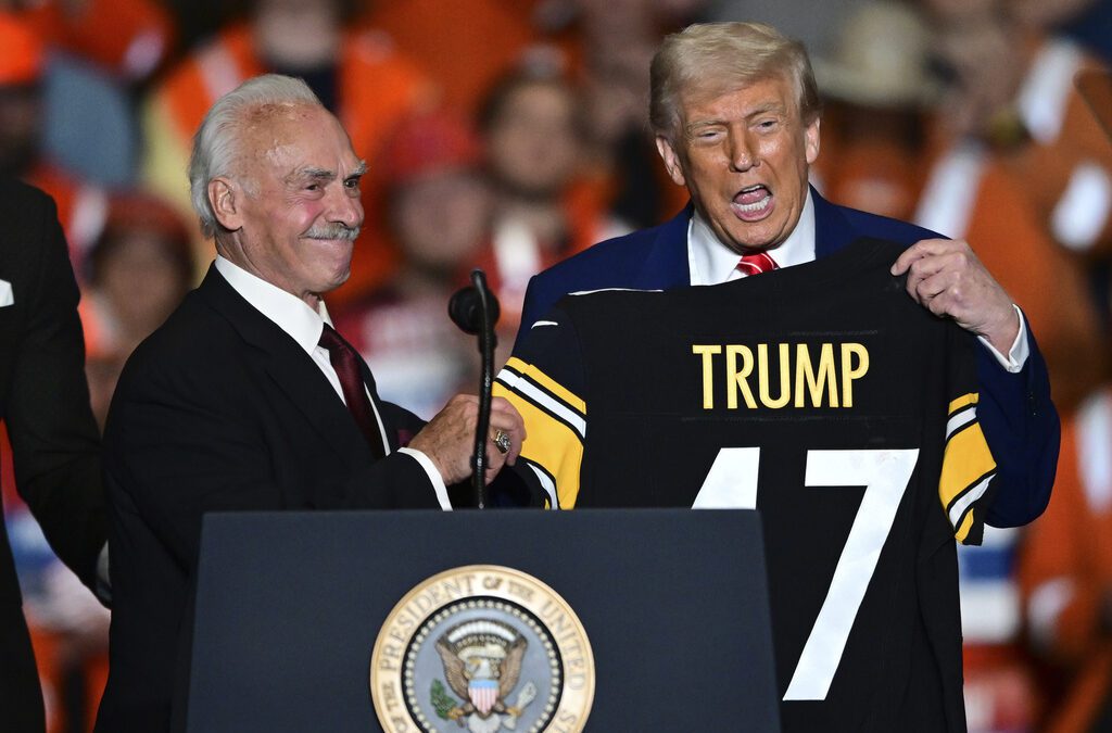 Pittsburgh Steelers reached out to fans upset that Donald Trump received a jersey at a rally