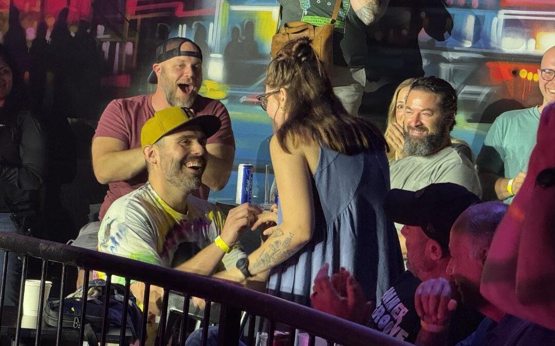 ‘Schitt’s Creek’ inspired a Pittsburgh man to pop the question at a rock show