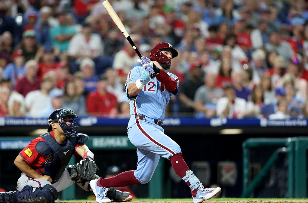 Kyle Schwarber hits 4 HRs, has Phillies-record 9 RBIs in 19-4 romp over the Braves