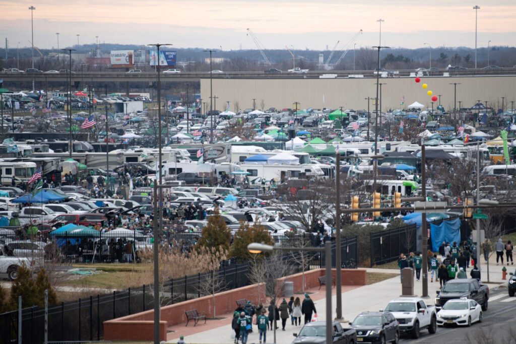 FanDuel steps up to ensure Eagles fans have subway trains for huge showdown vs. Cowboys