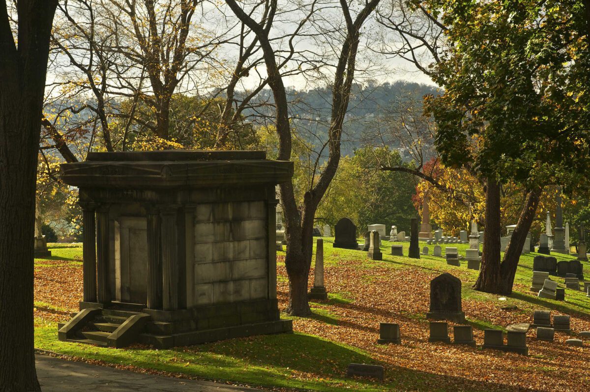 10 cemeteries in Pennsylvania that are reportedly haunted