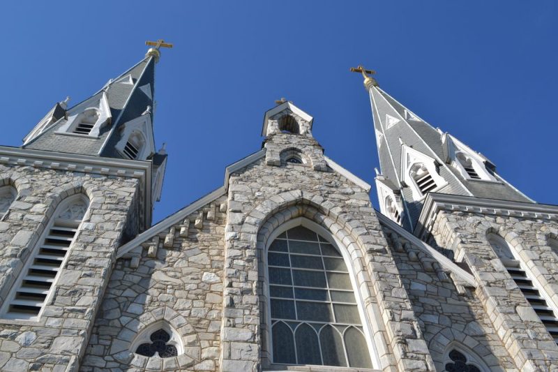 Where does Pennsylvania fall on the religious spectrum?