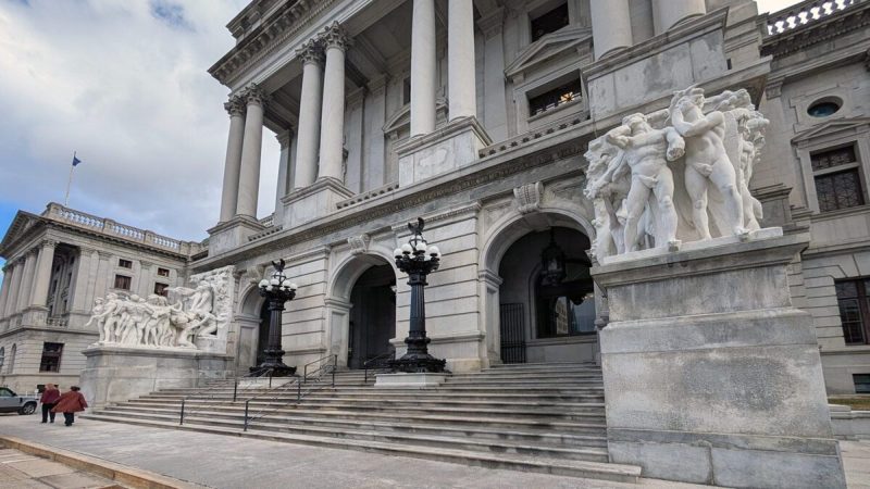 Democrats propose compromise on cyber charter tuition amid Pa. budget impasse