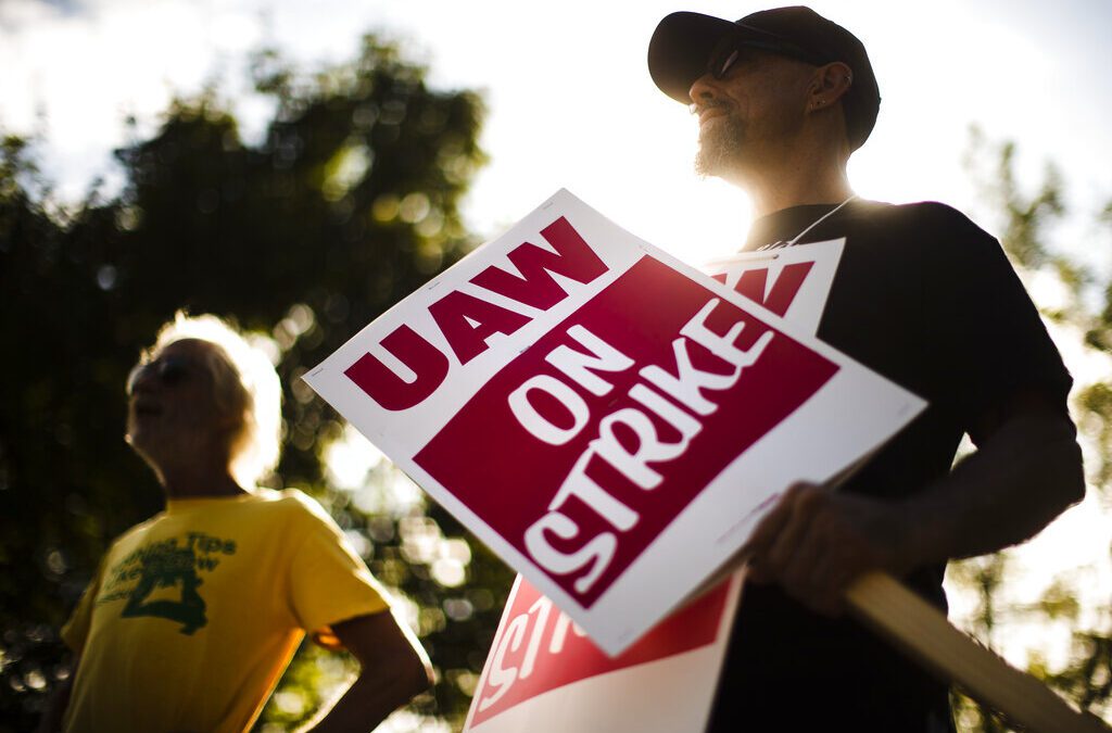 ‘No Kings’ demonstrations revive idea of general strike. Here’s what that is