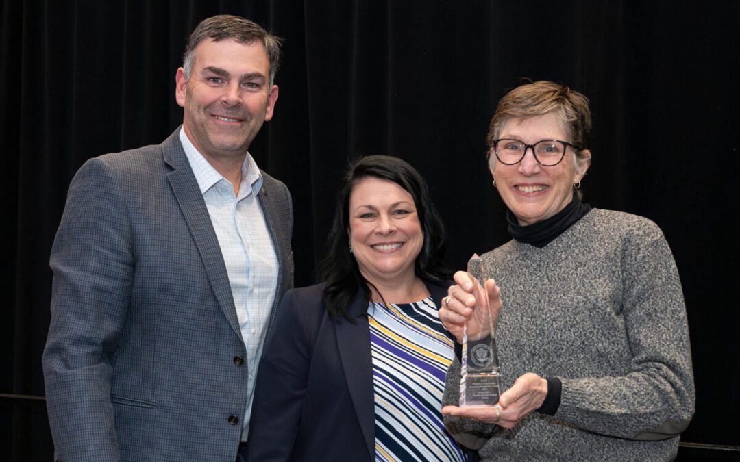 Secretaries of state honor Erie Benedictine Sisters for political courage