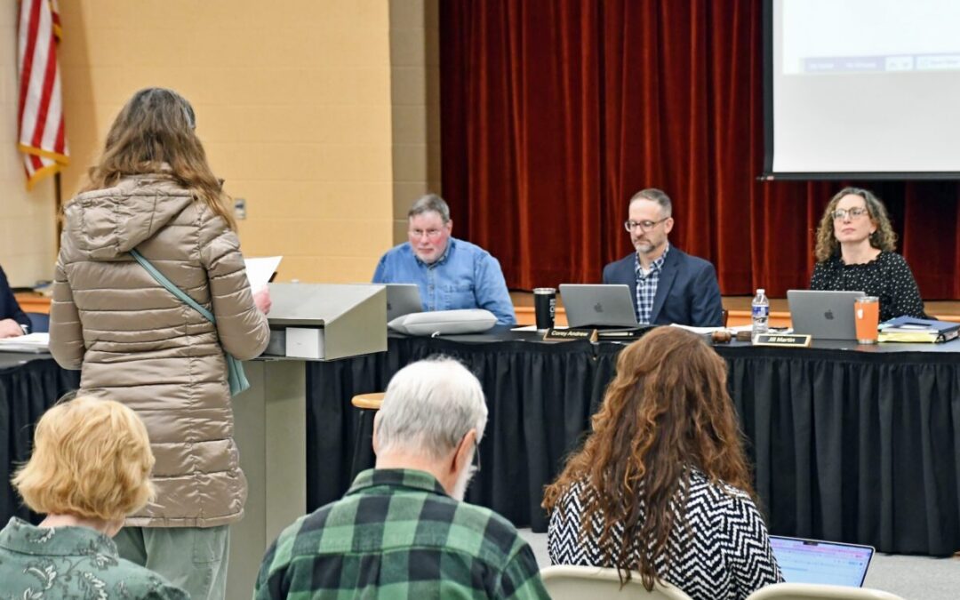 Palmyra school board OKs popular French reader after book ban debate