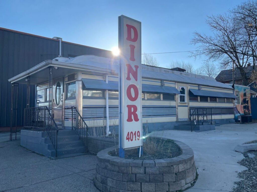 EAT LOCAL - The Keystone Newsroom