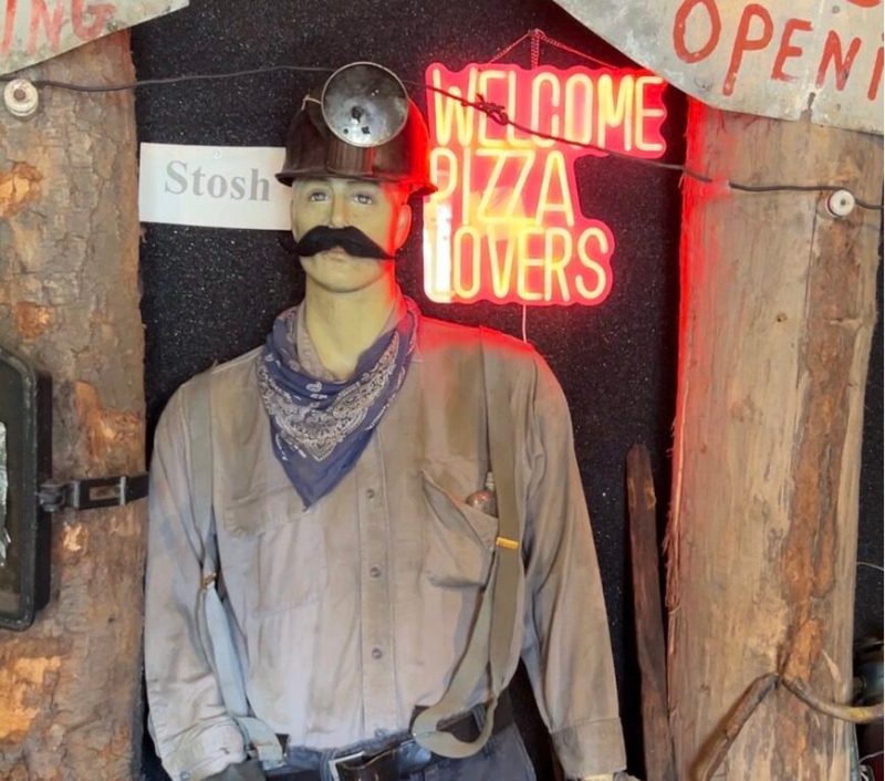 Where pizza meets the past: A 90-year-old Pa. shop celebrates coal region roots