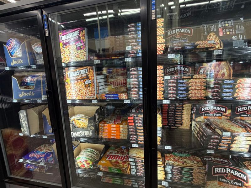 What kind of frozen pizza do Pennsylvanians favor?