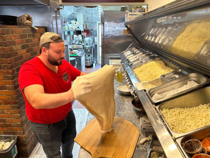 A proposed additive ban could change New York’s pizza, some say for the better