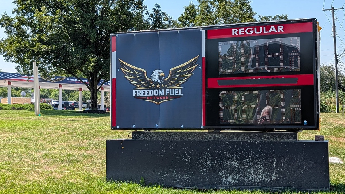 A Freedom Fuel price board with nothing on it