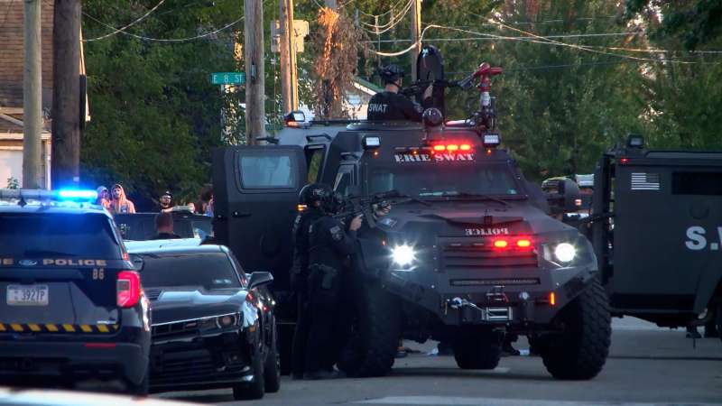 Shooting leaves 9 dead including suspect in Erie police say